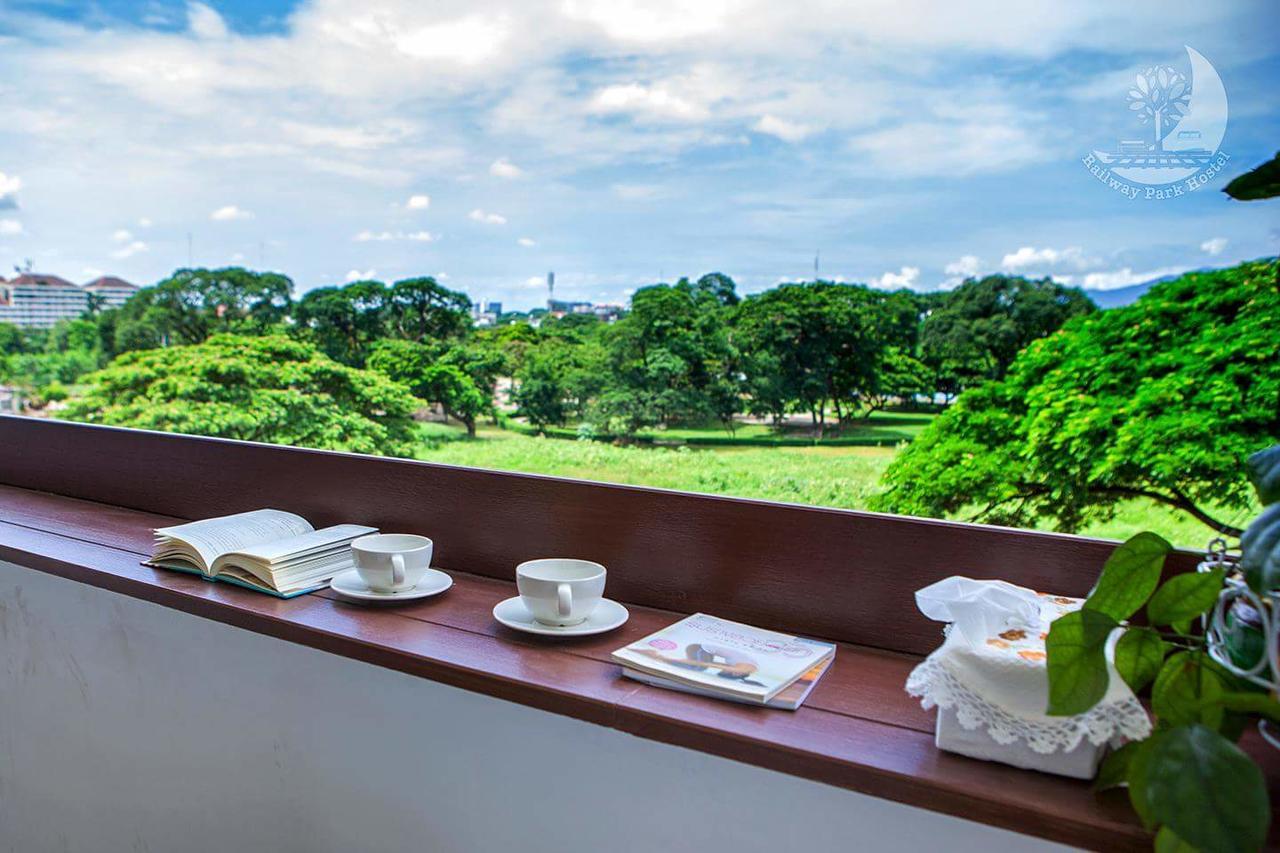 Railway Park Hostel Chiang Mai Dış mekan fotoğraf