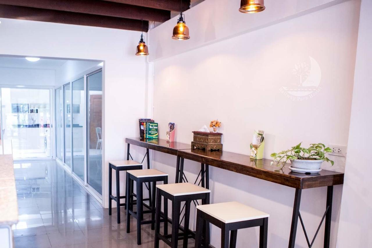 Railway Park Hostel Chiang Mai Dış mekan fotoğraf