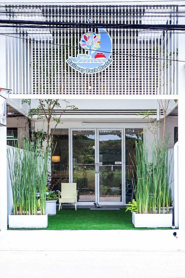 Railway Park Hostel Chiang Mai Dış mekan fotoğraf
