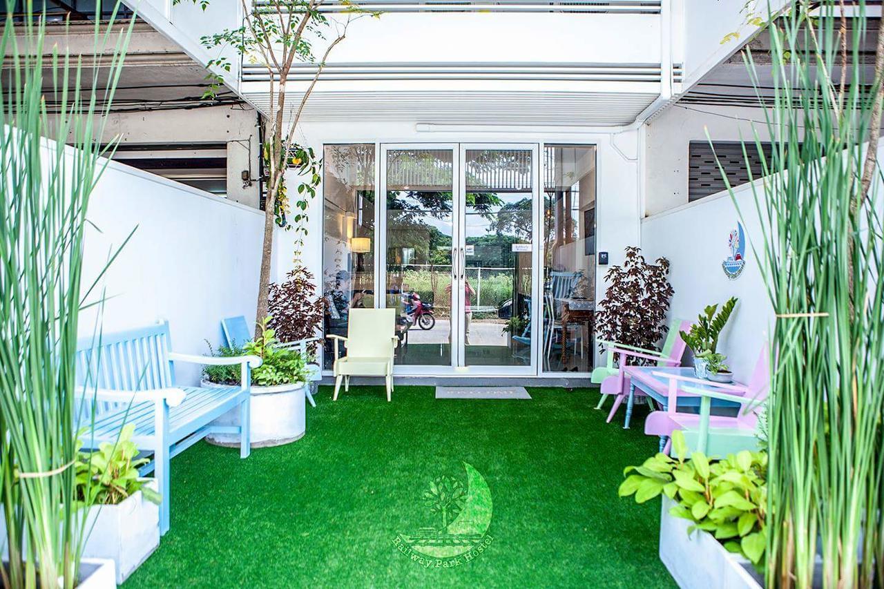 Railway Park Hostel Chiang Mai Dış mekan fotoğraf