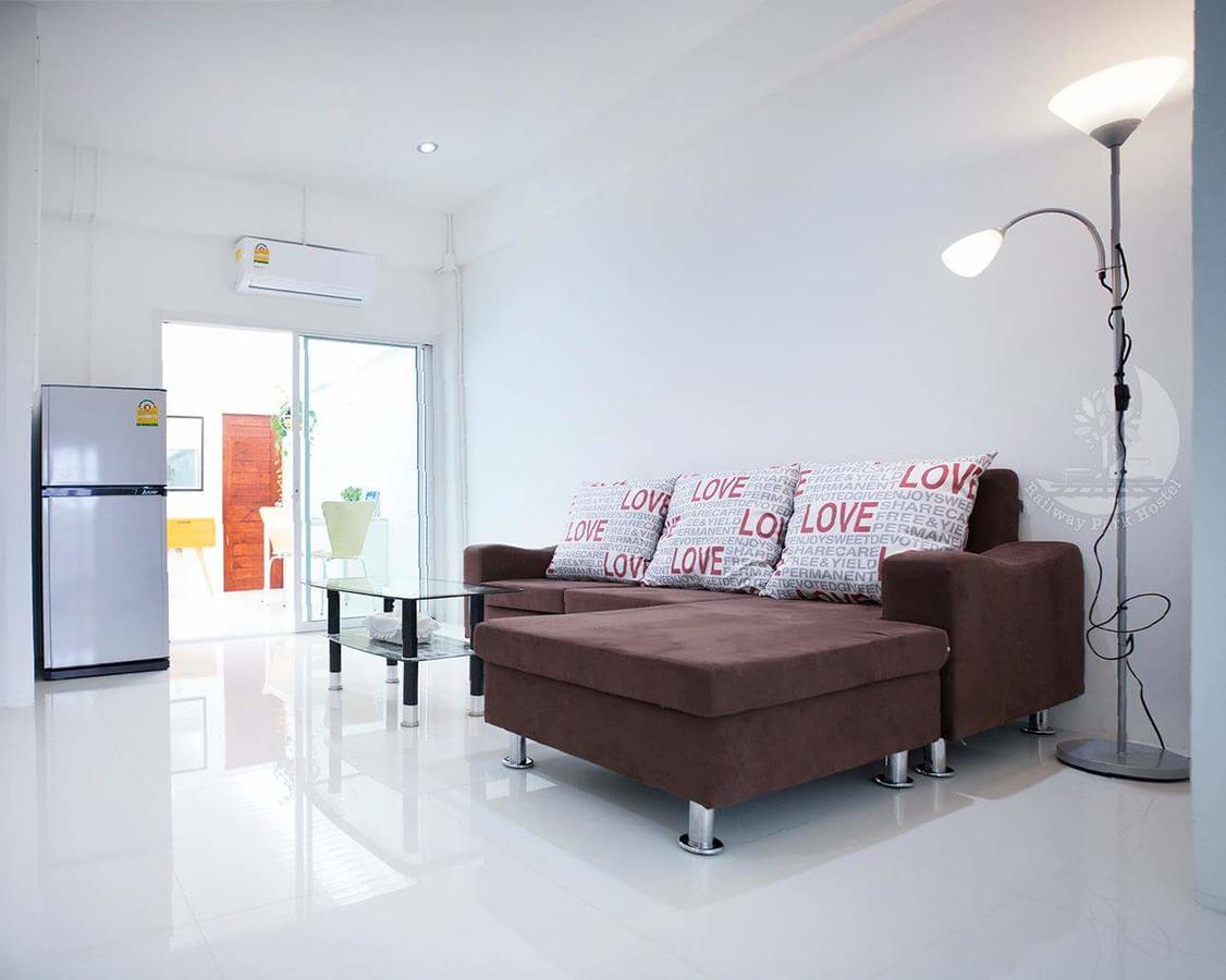 Railway Park Hostel Chiang Mai Dış mekan fotoğraf